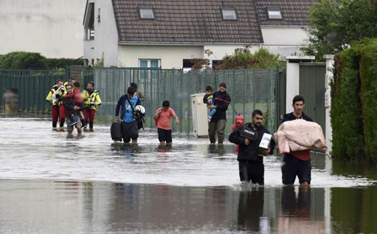 Five dead in Flooding in France and Germany