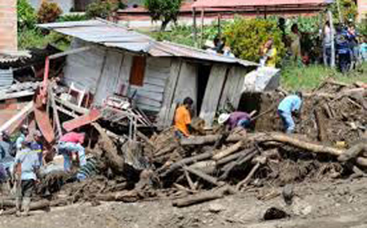 Colombia landslide kills 8, 30 missing