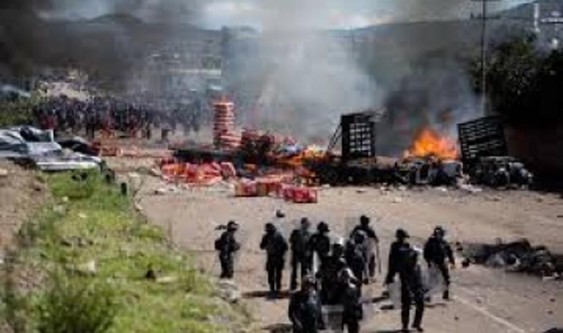 Demonstration in Mexico kills 6, injures hundreds
