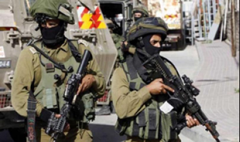 Israeli troops shot dead a Palestinian in the West Bank