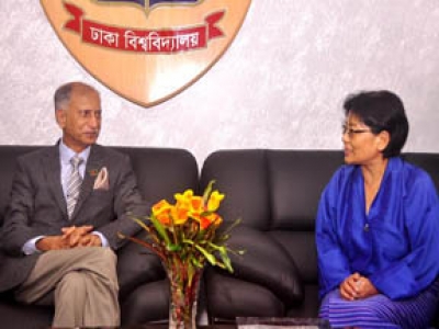 DU Vice-Chancellor meeting with the Bhutan envoy