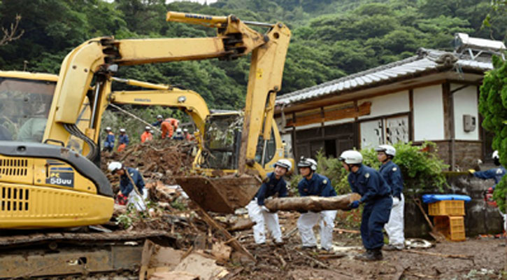 6 killed in floods and landslides in Japan
