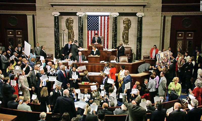 Members of the US Congress on a hunger strike, demanding arms control
