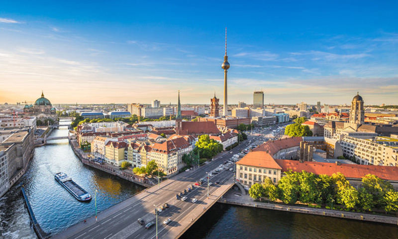 Berlinvows come out of fossil fuels