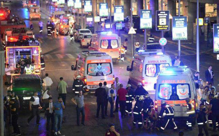 36 killed in attacks in Turkey airport