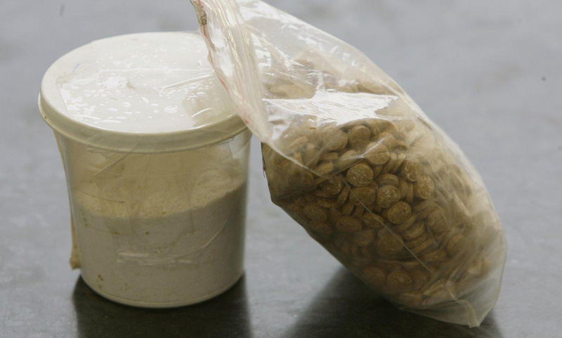 IS militants fighting with drug