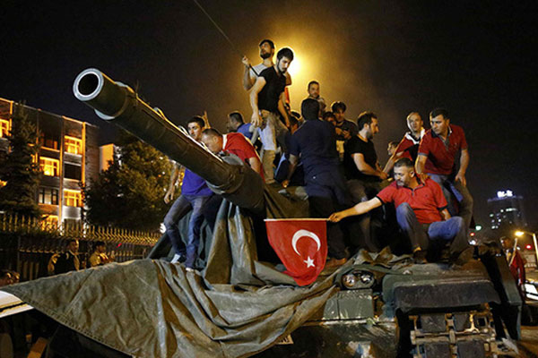 Failed military coup in Turkey,265 killed in clashes