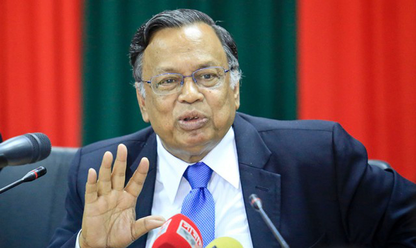 Foreign Minister said unto young people to remain alert