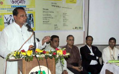 Foreigners are beside by militant-terrorist:Inu