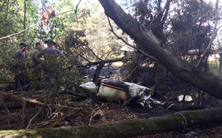 6 killed in US plane crash