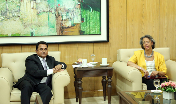 United States interested in the construction of LNG terminals:Bernicat