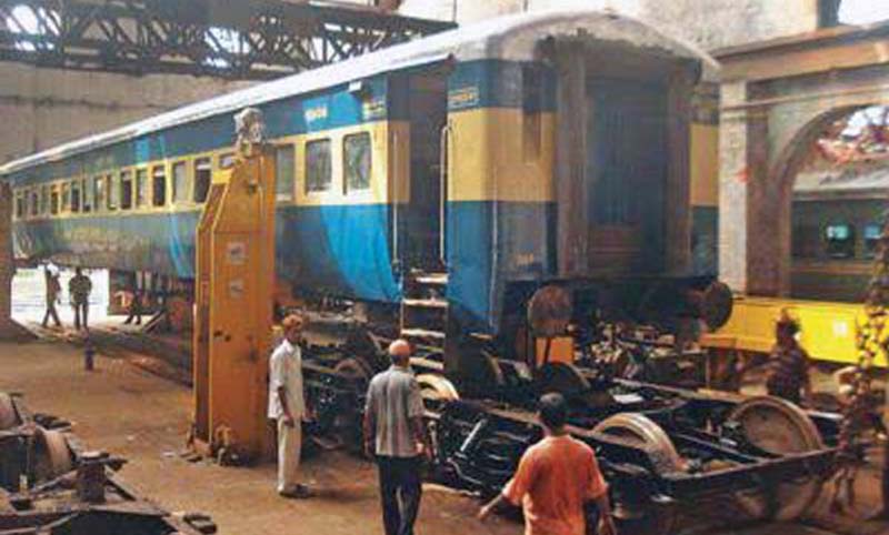 Railway passenger transport 65 coach additional in Eid