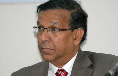 Chief Justice will review the comment:Law minster