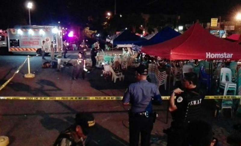 Philippines market blast kills 10