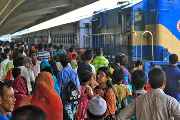 Road, river and rail crowd:Blank Dhaka