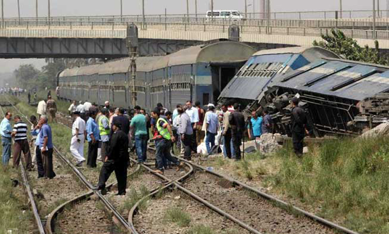 27 killed in separate road and rail accidents in Egypt