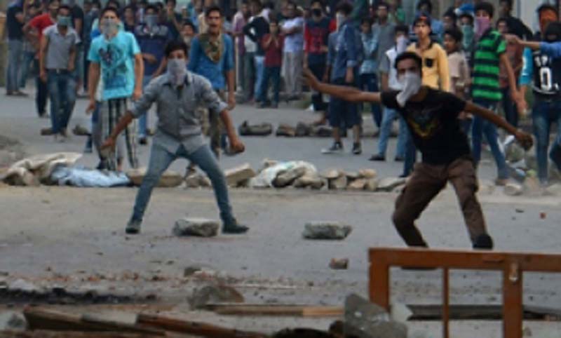 7 militants killed in Kashmir clashes
