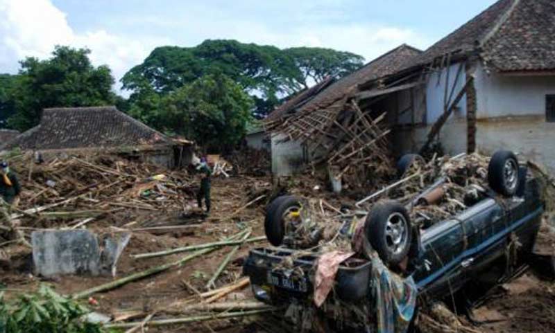 At least 27 dead in Indonesia landslide