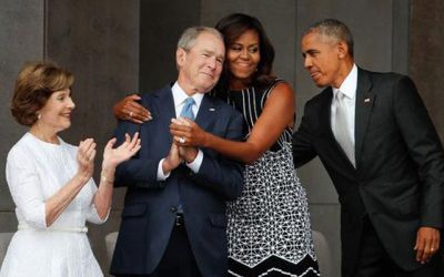 Obama in Bush's selfie