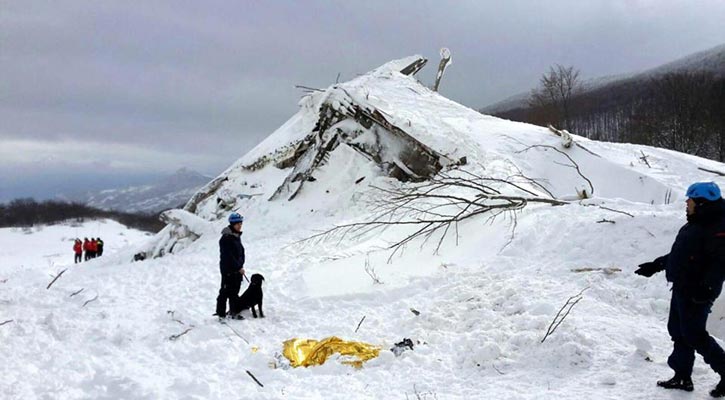 Italy helicopter crash kills 6