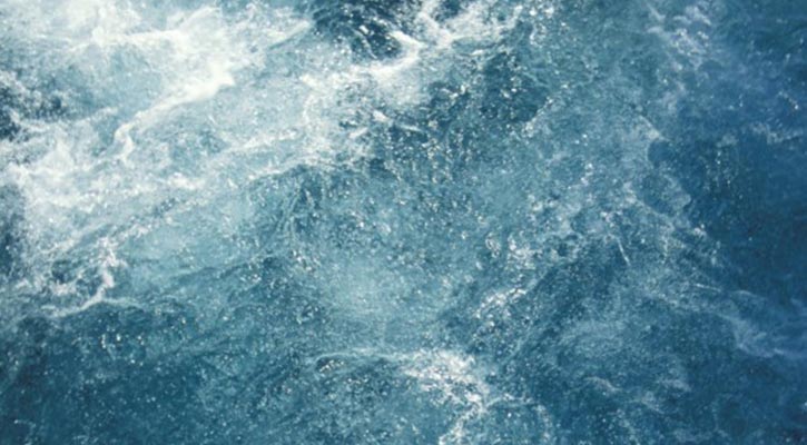 Boat sinking kills 10 in Sri Lanka