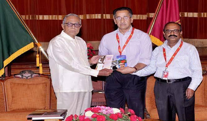 Jubo League gave the book to President
