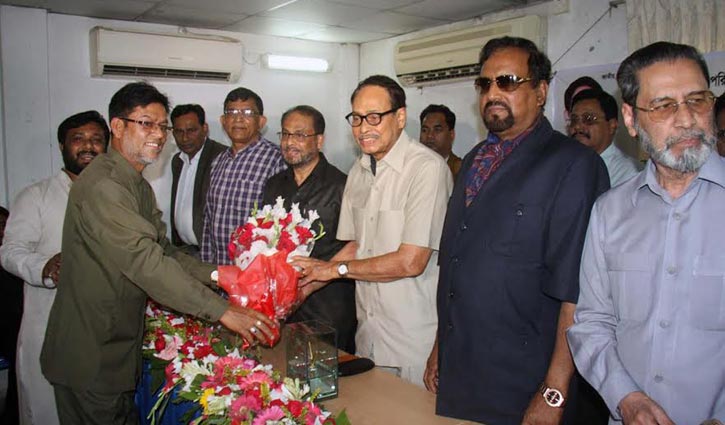 There is no real politics in the country:Ershad