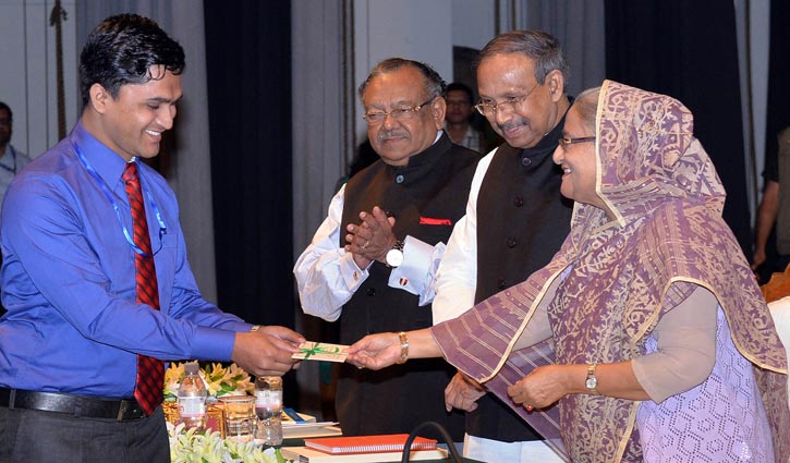 PM urges to strengthen science education