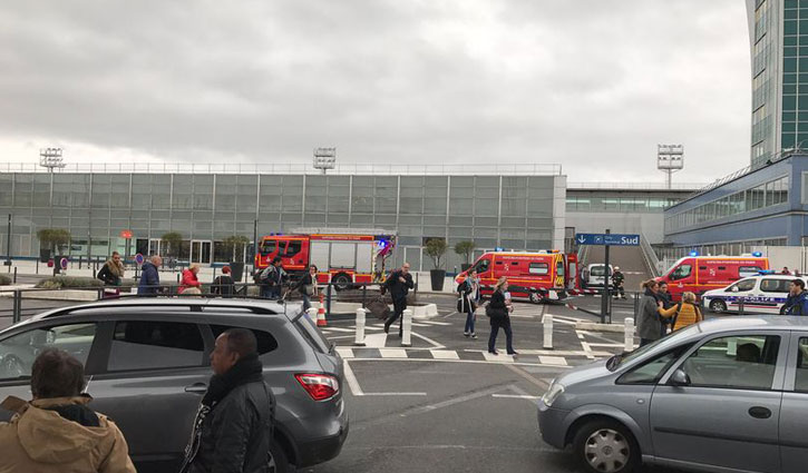 Paris airport attack killed 1 people