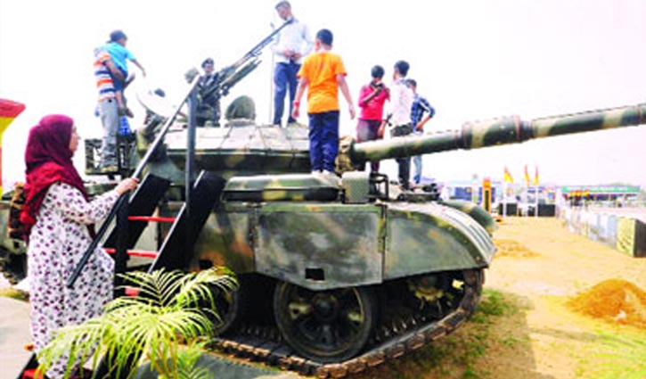 Military exhibition begins