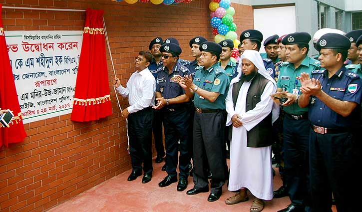 Militants in the country is not:IGP