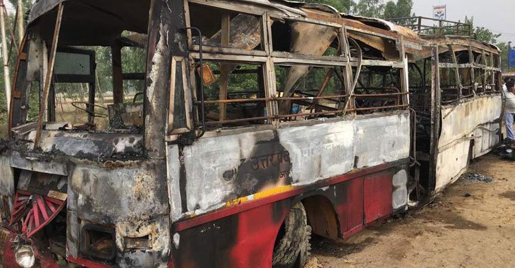 22 killed in bus-truck collision in India