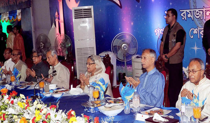 Prime Minister's Iftar today in honor of the professionals