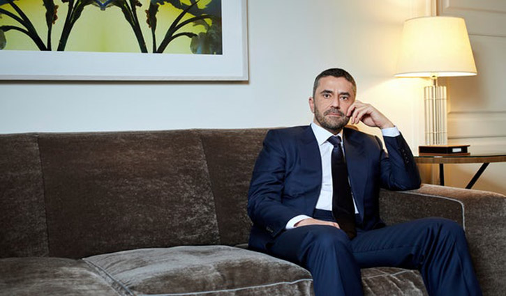 Threatened to reduce relations with Qatar, dealing with the country