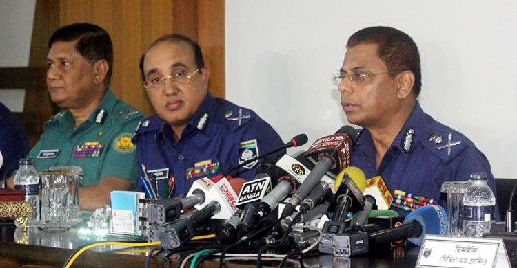 Farhad Mazhar has left Dhaka willingly:IGP