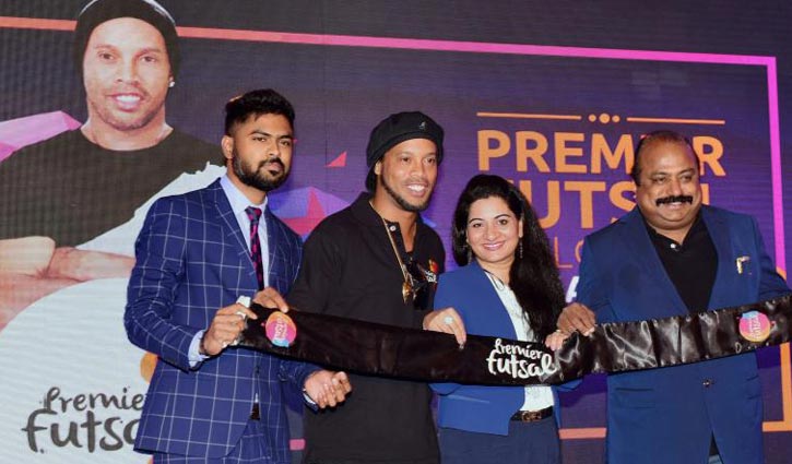 Ronaldinho in India after Pakistan