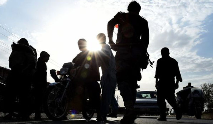 16 Afghan police killed in US air strikes