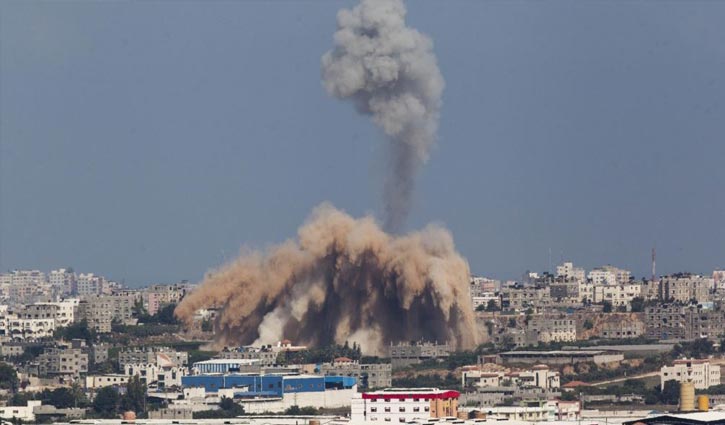 Israeli attacks in the Hamas stronghold of Gaza