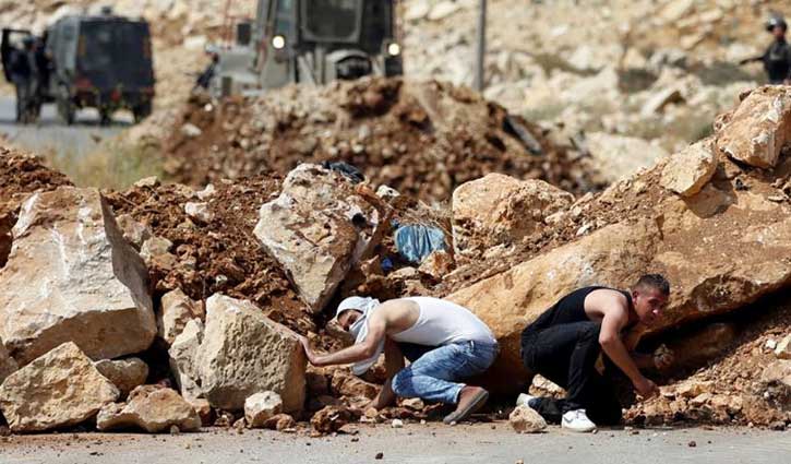 Two more Palestinians died