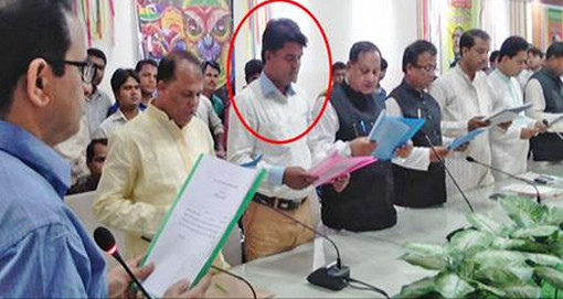 মোস্ট ওয়ান্টেড খুনের আসামীকে ‘খুজে পায়না’ পুলিশ! ডিসি পড়ালেন শপথ বাক্য!