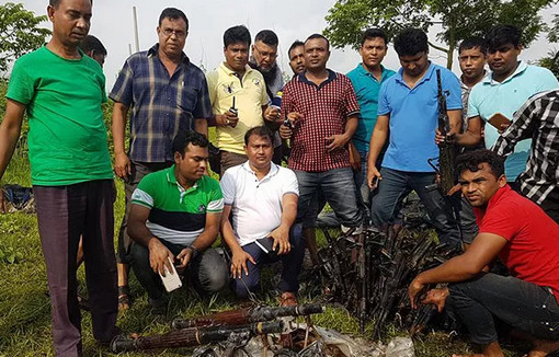 নারায়ণগঞ্জে রকেট লঞ্চার, রাইফেল, এসএমজি উদ্ধার