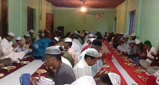 দারুল উলুম ফয়জে আম কাওমী মাদ্রাসা লিল্লাহ বোডিং ও এতিমখানার ইফতার মাহাফিল অনুষ্ঠিত
