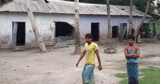 প্রাথমিক বিদ্যালয় ফুলবাড়ীতে গোপনে কমিটি গঠনের পায়তারা দুই লক্ষাধিক টাকার গাছ কর্তন