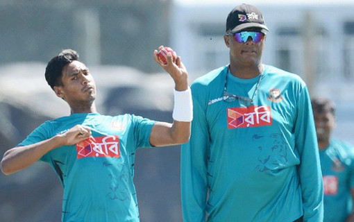 দুধর্ষ পেস জুটি হবে মুস্তাফিজ-তাসকিন: ওয়ালশ