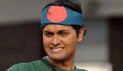 পাপুয়া নিউগিনির পর্বতে আটকা পড়েছেন মুসা
