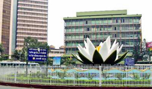 প্রতিটি ব্যাংক একাউন্ট থেকে বছরে কত টাকা কাটা হয়! জানলে অবাক হবেন
