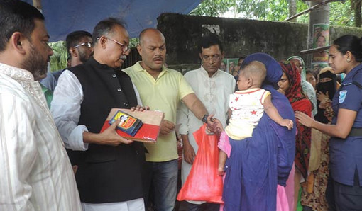 মুন্সীগঞ্জে পাঁচ হাজার দুস্থ মানুষ পেল ঈদ সামগ্রী