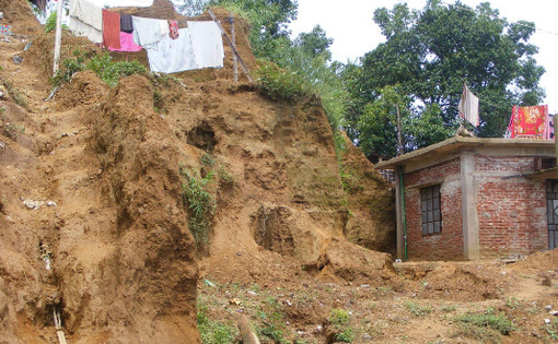 সিলেট ও চট্টগ্রামে পাহাড় ধসের আশঙ্কা