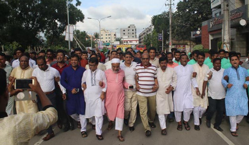 উত্তরায় সাংসদ সাহারা খাতুনের ঈদ পুনর্মিলনী উপলক্ষে আনন্দ মিছিল