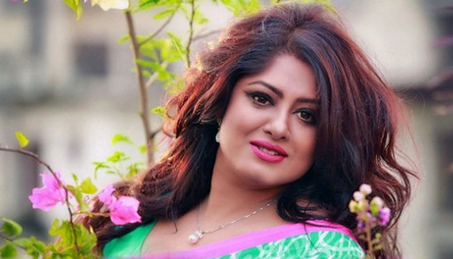পদত্যাগ করলেন মৌসুমী